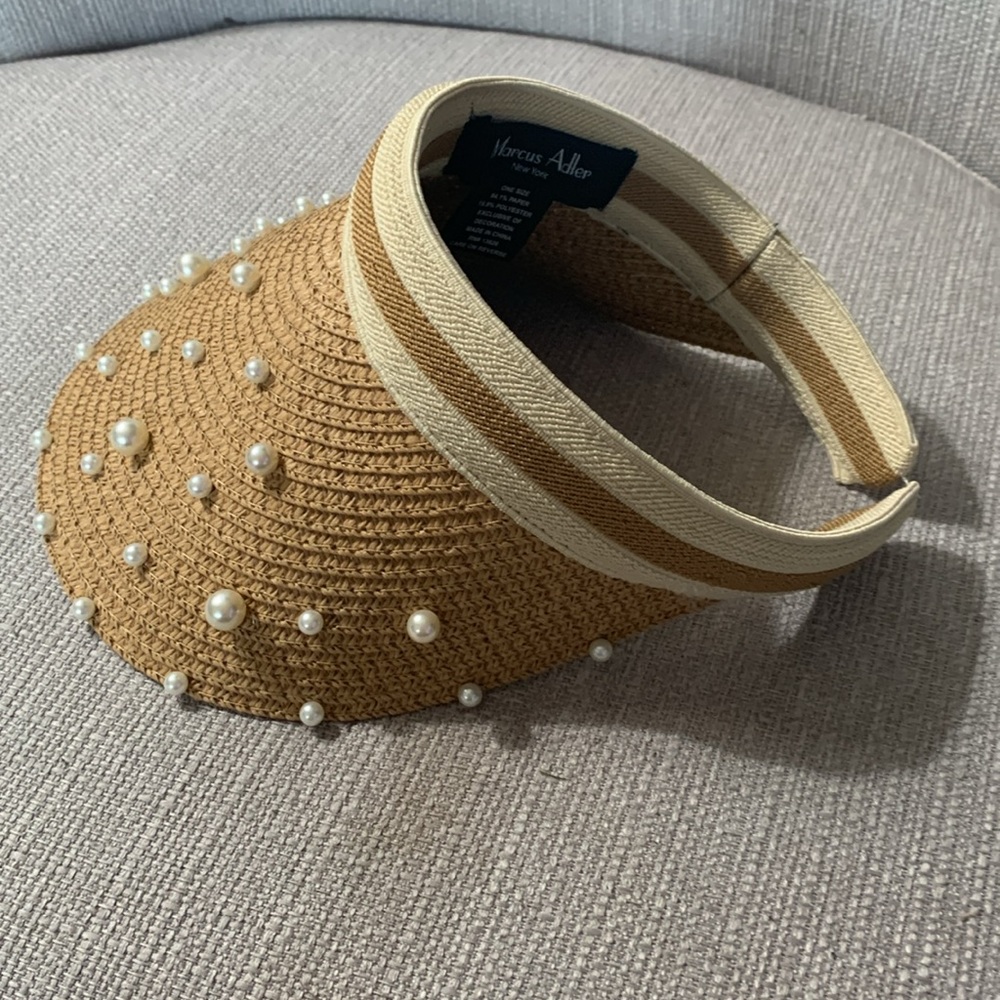 Marcus Adler New York one size sun visor beaded euc